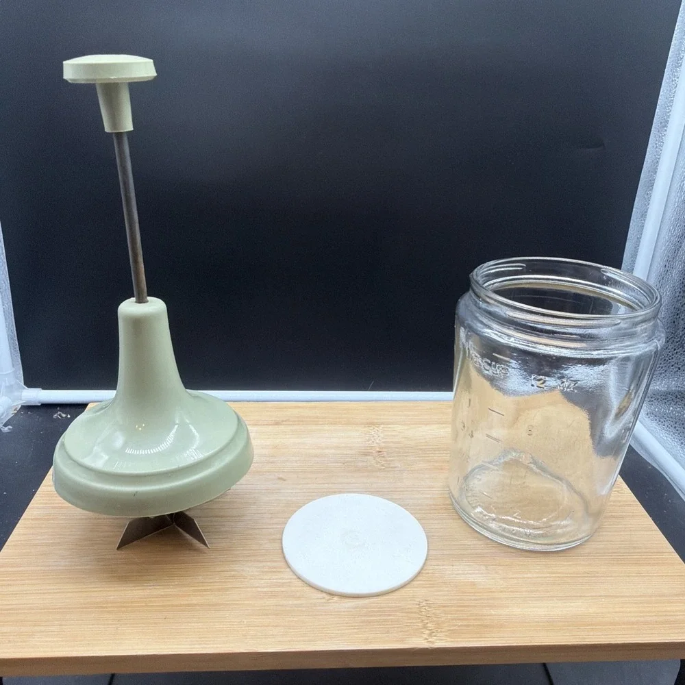 Vintage ACME Press & Chop Glass USA Avocado Green Food Nut Chopper 12 oz